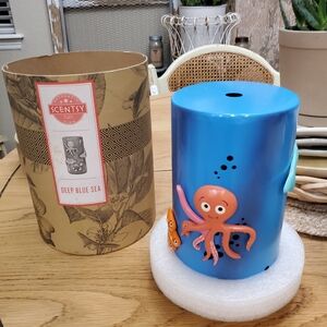 Scentsy Deep Blue‎ Sea Warmer Cover